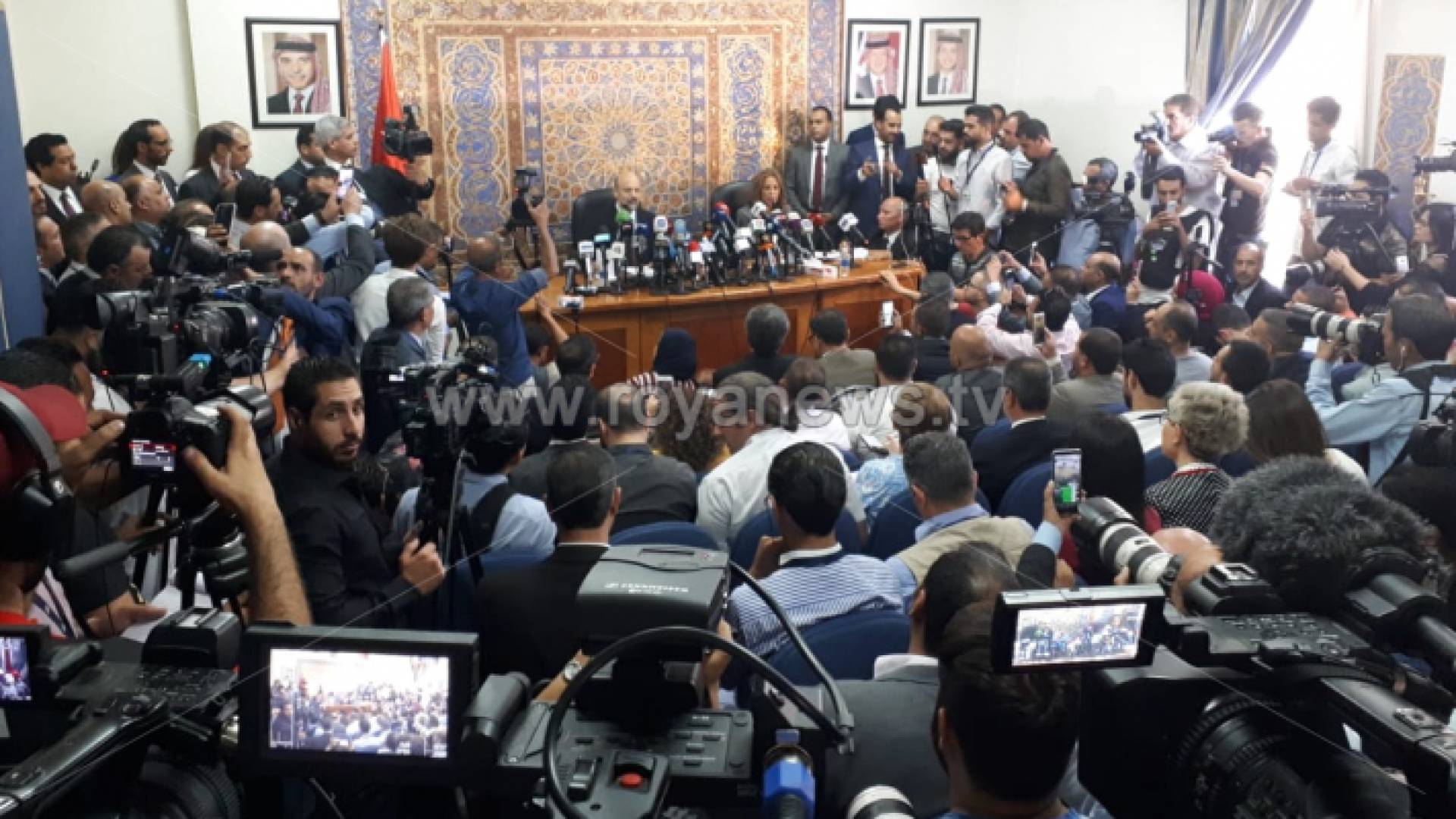 صورة من دار رئاسة الوزراء