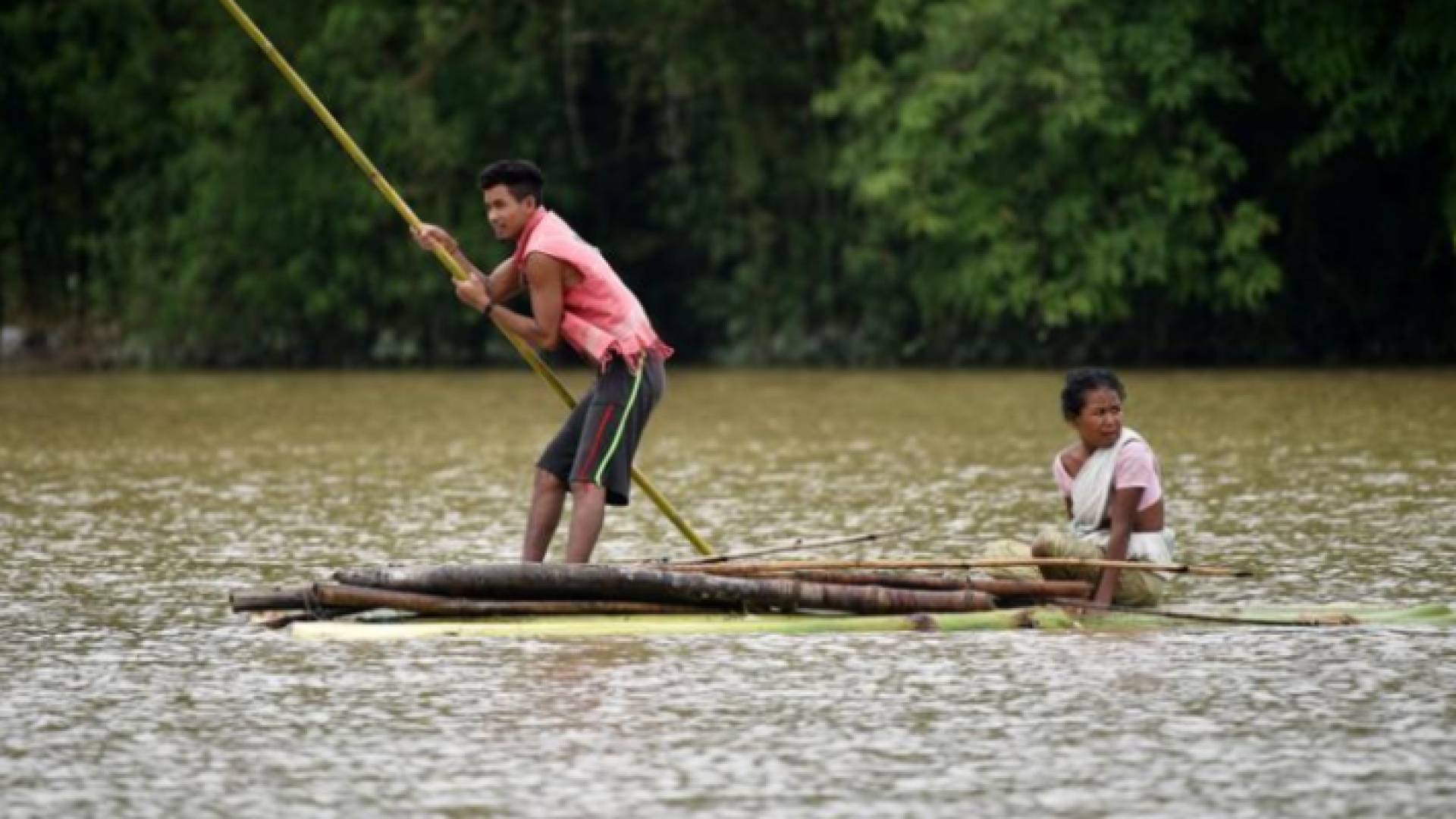 مقتل العشرات وتشريد أكثر من مليون بسبب سيول في الهند وبنجلادش