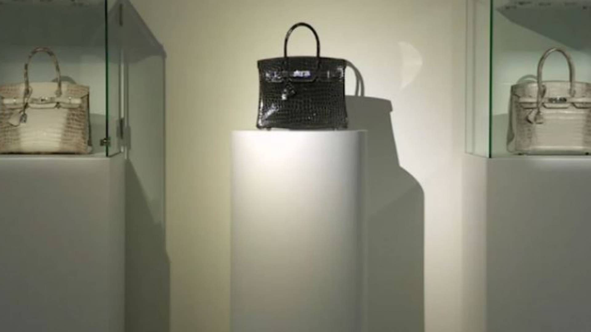 بيع حقيبة يد مستعملة بـ 217 ألف دولار