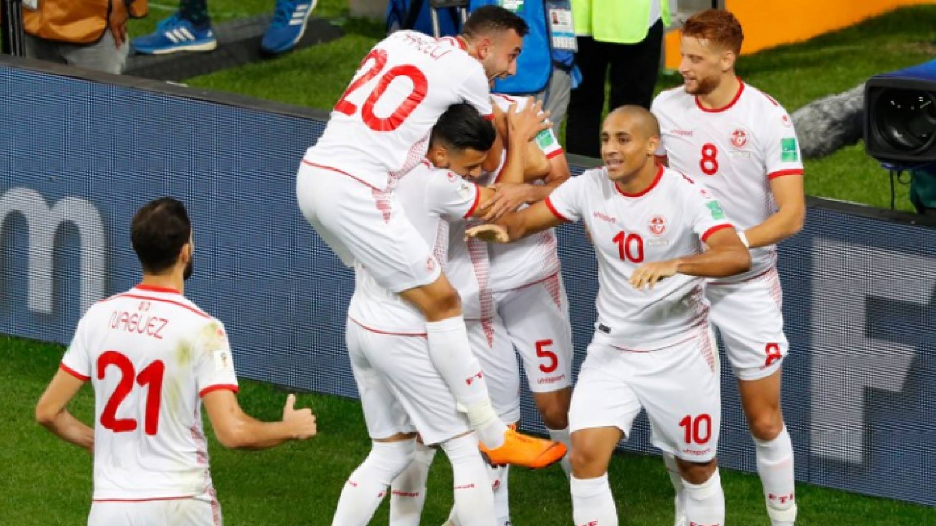 تونس تحقق أول فوز في كأس العالم منذ 40 عاما