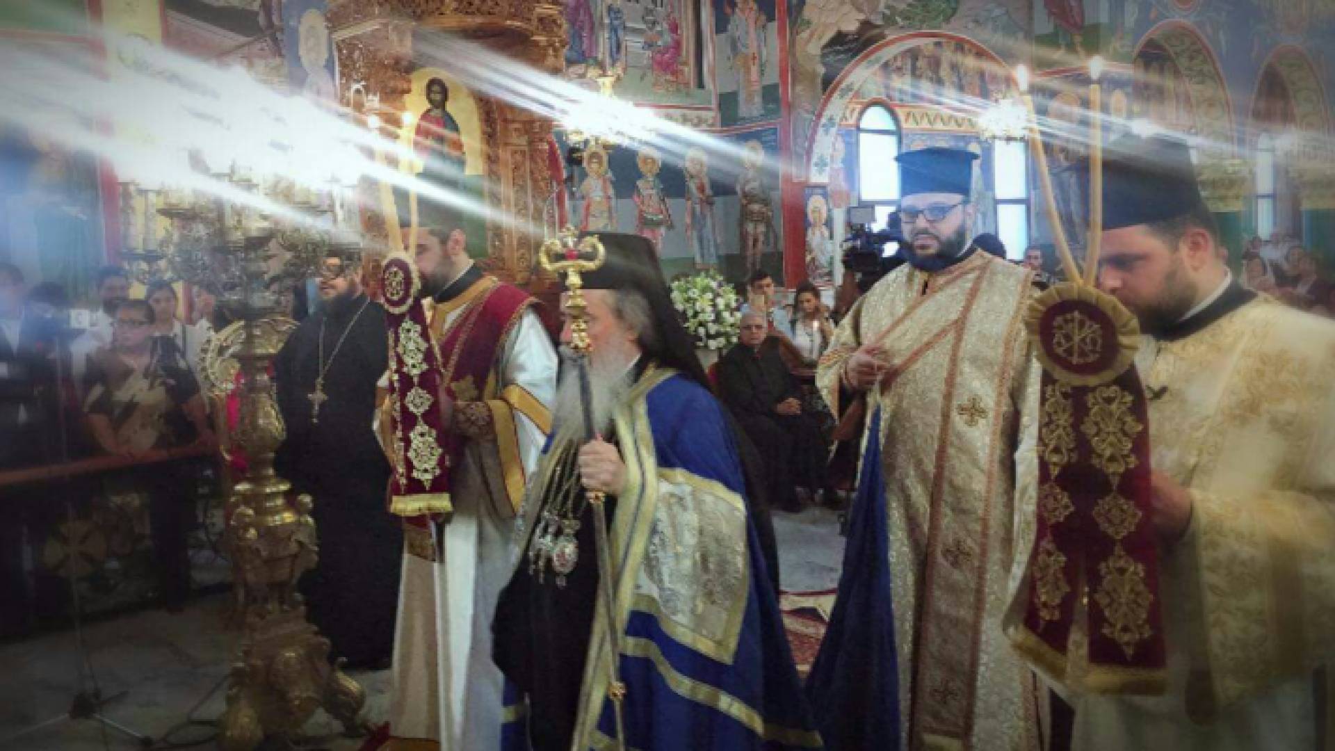 المطران عطالله يتسلم ادارة شؤون الكنائس بعمان