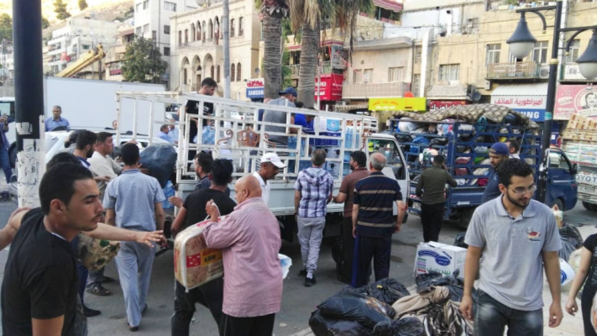 أهل السلط يهبون لمساعدة اشقائهم السوريين