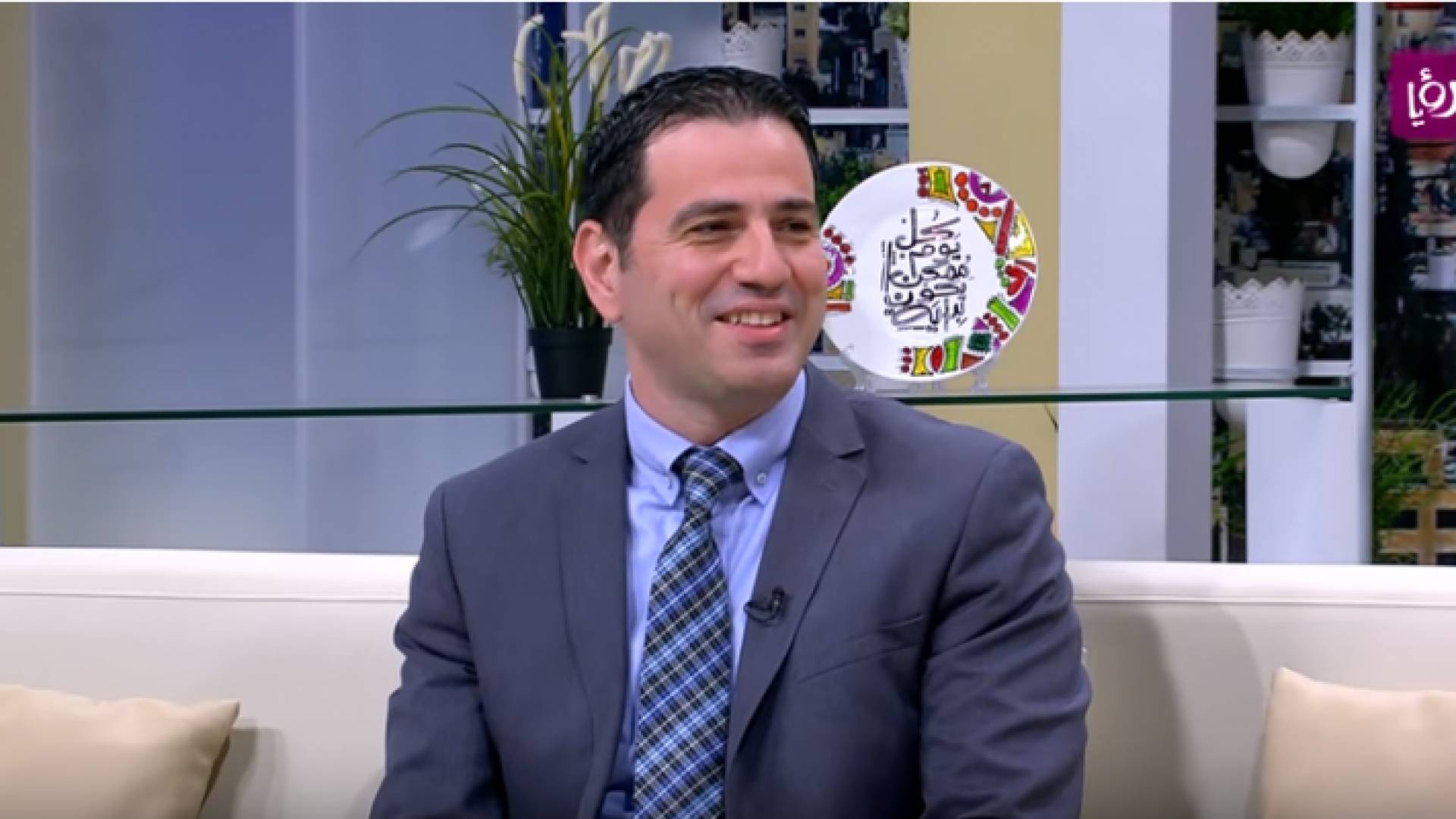 الدكتور محمد رشيد - استشاري أمراض الجهاز الهضمي والكبد