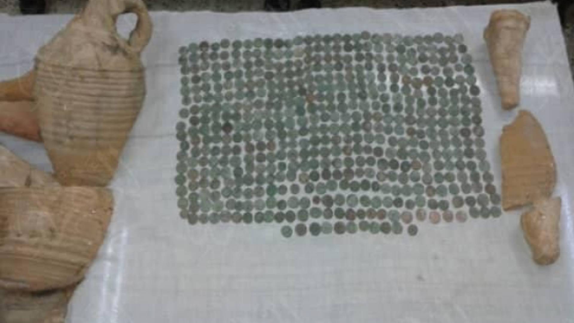 لصوص يكتشفون مدينة أثرية كاملة ويسرقونها في مصر