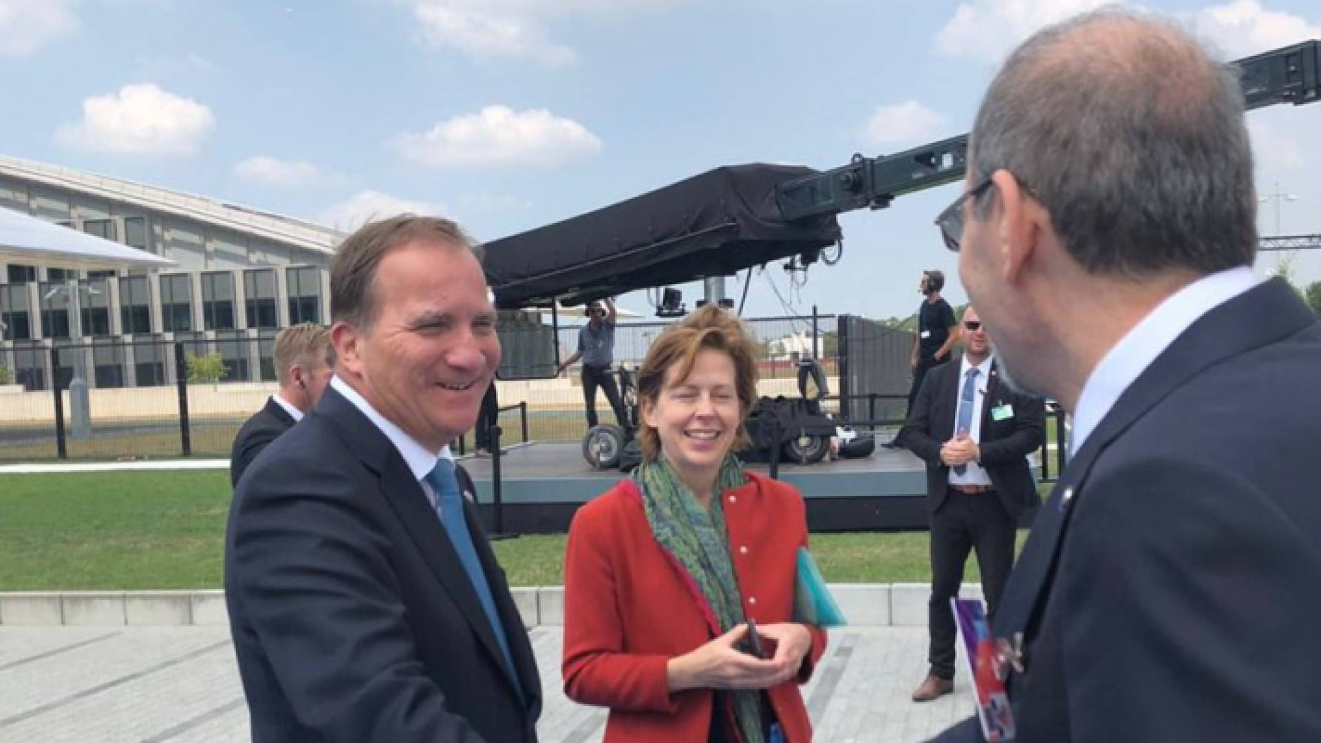 الصفدي نقل تحيات جلالة الملك الى الزعماء