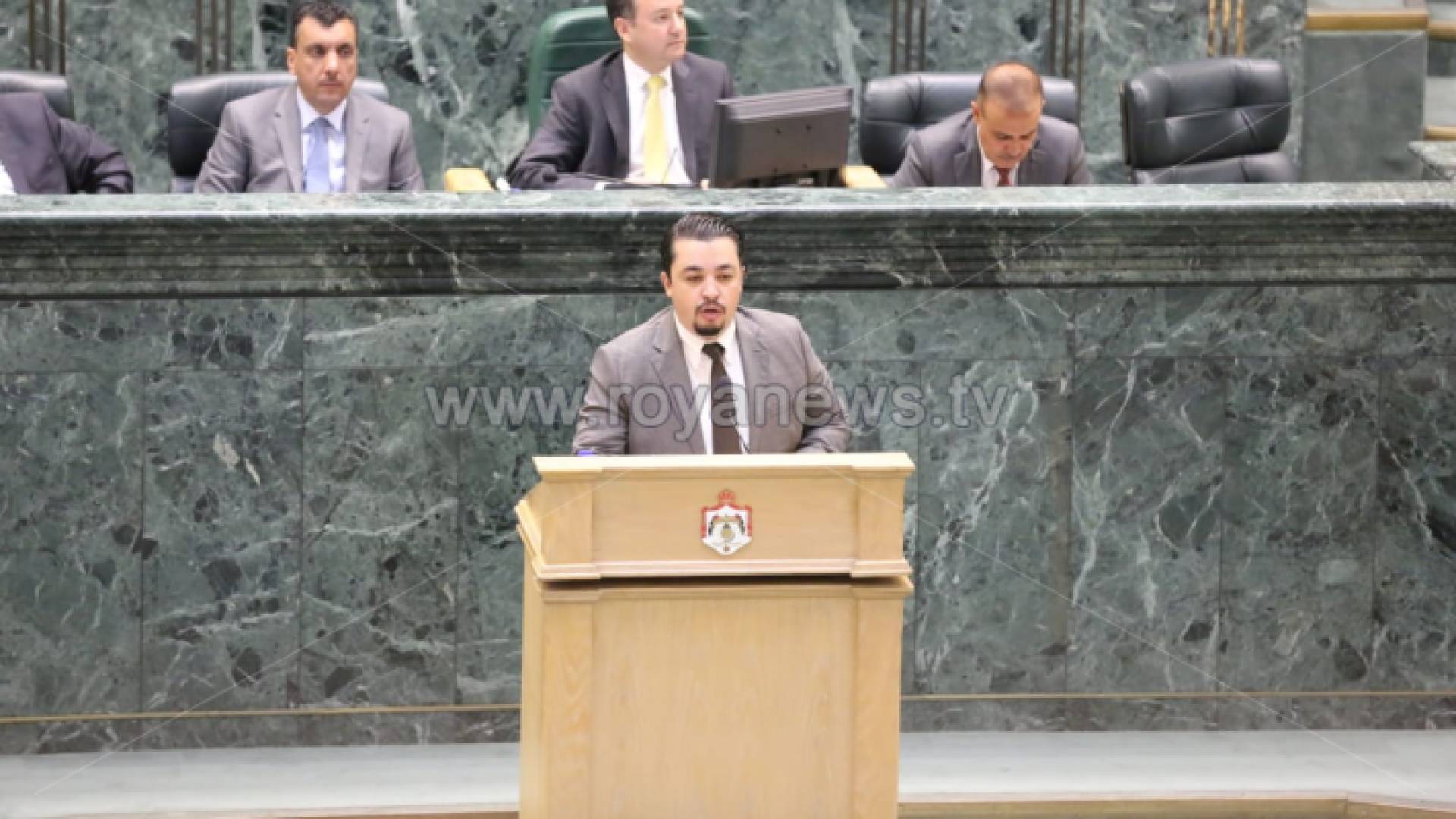 النائب اندريه حواري