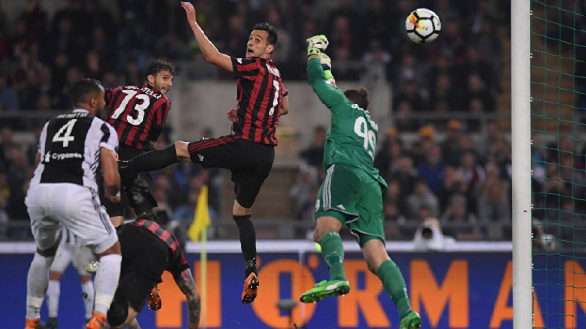 بحكم قضائي ميلان يعود للمشاركة في يوروبا ليغ