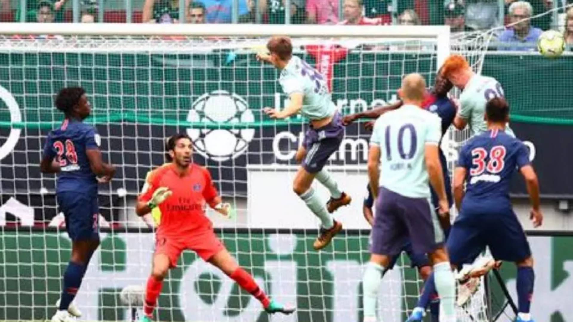 بايرن ميونيخ يهزم سان جيرمان بثلاثية في الكأس الدولية للأبطال