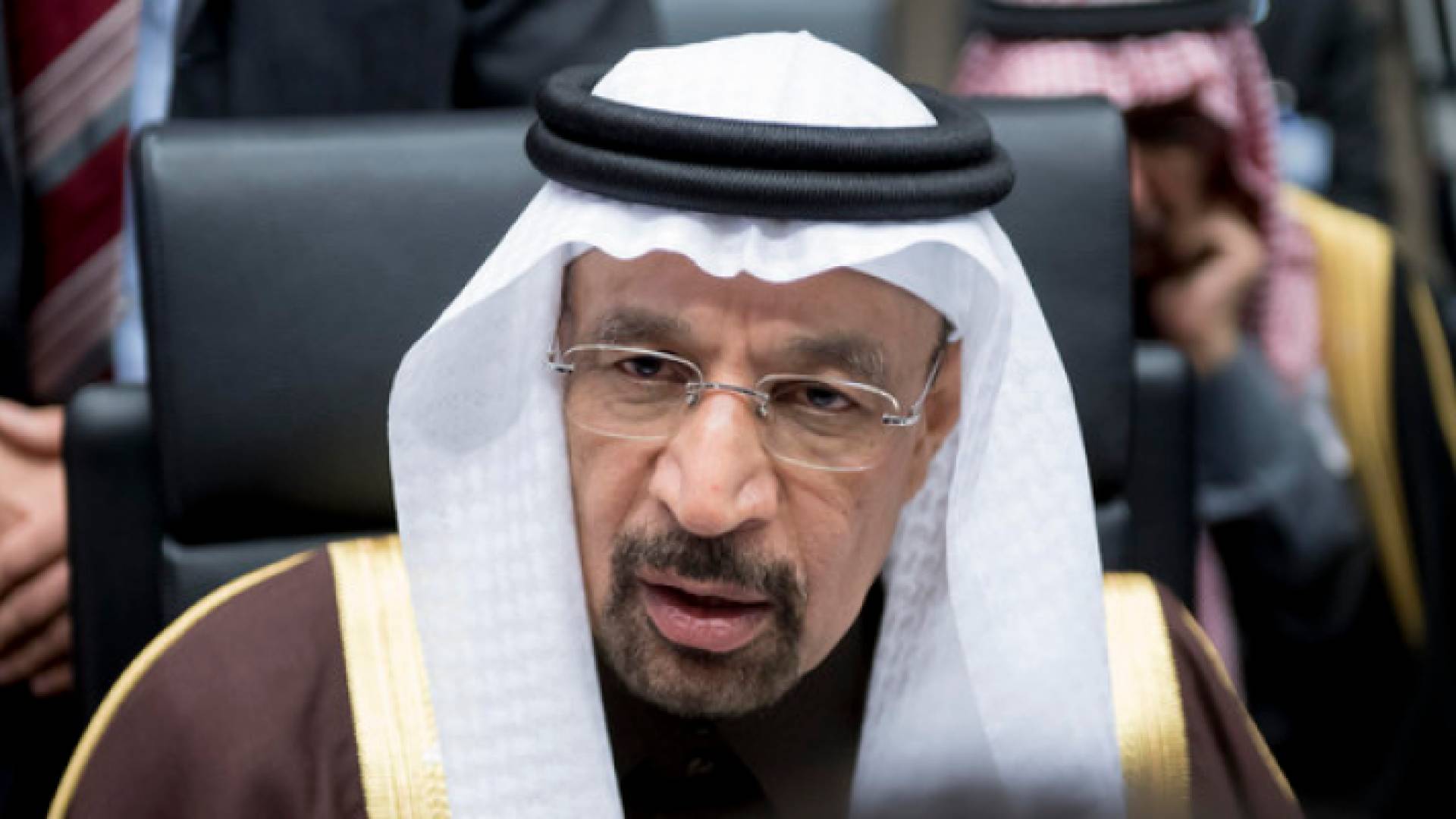 السعودية تعلق شحنات النفط الخام عبر باب المندب