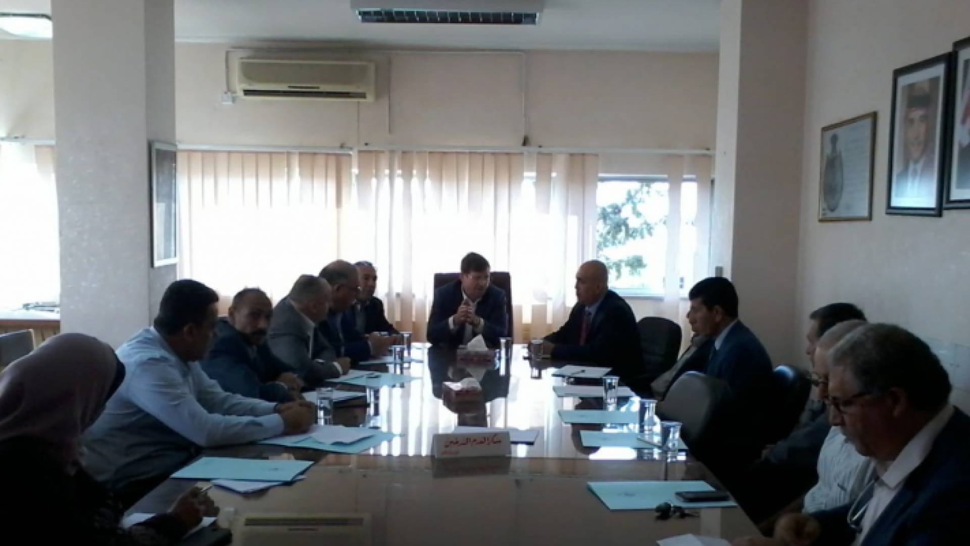 جانب من اجتماع الشياب بادارة البشير