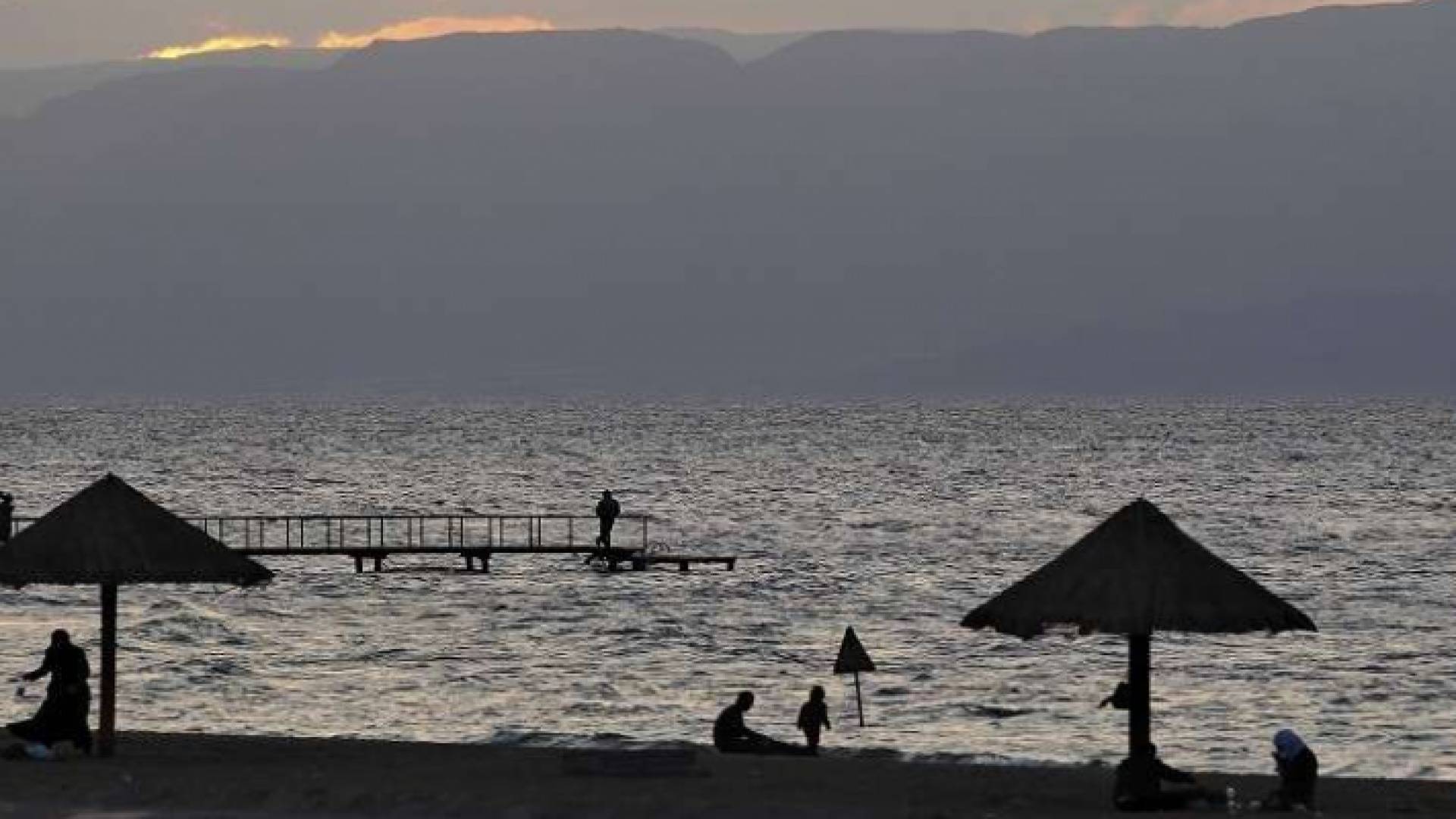 شاطئ العقبة السياحي