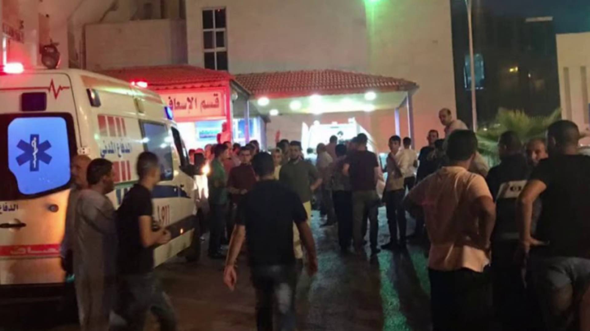 صورة من امام مستشفى السلط