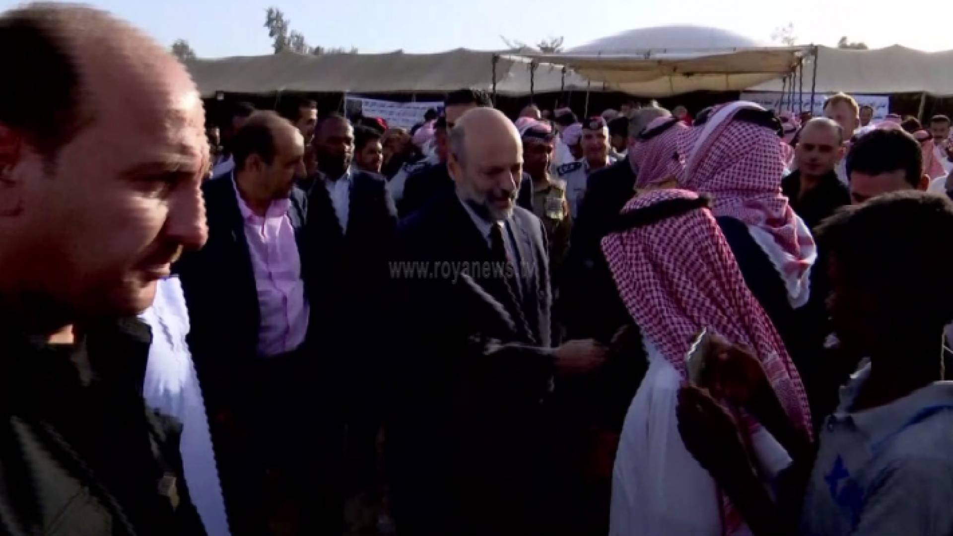 الرزاز يعزي بالشهيد معاذ الحويطات