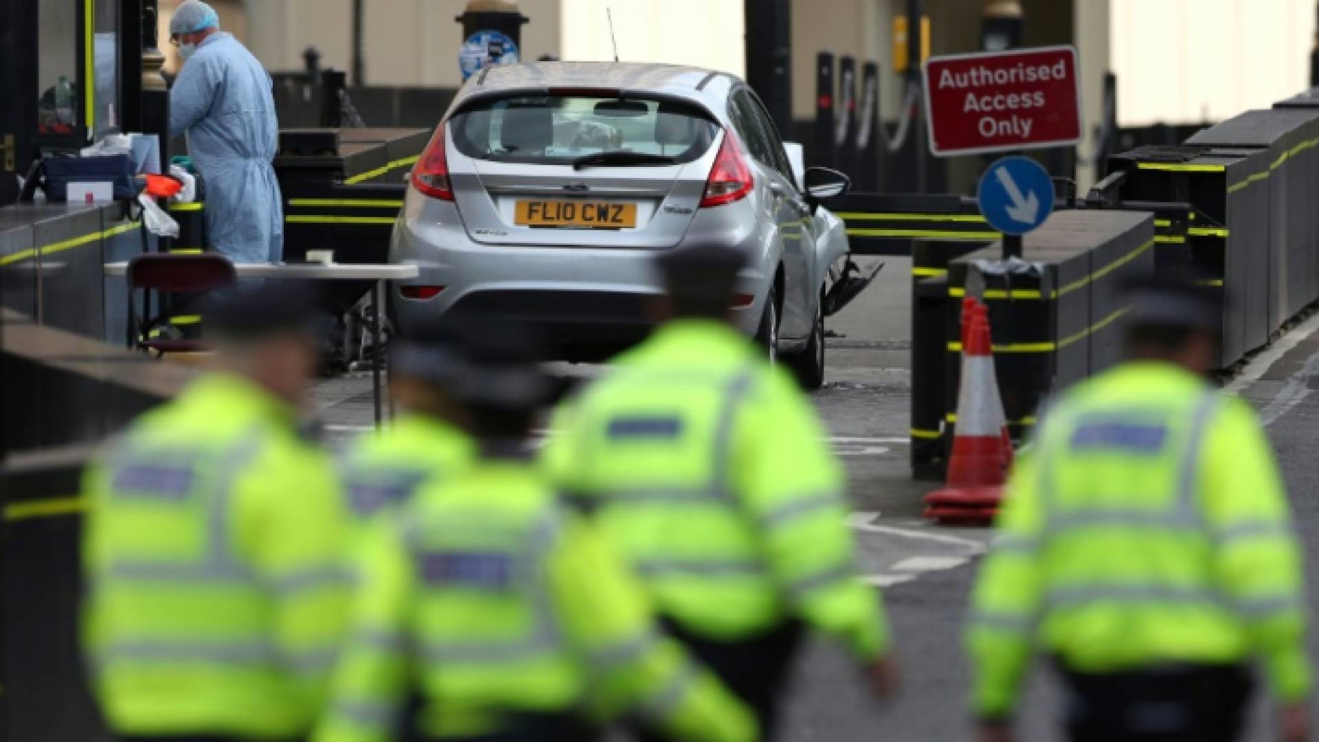 دهس أشخاص قبالة البرلمان البريطاني