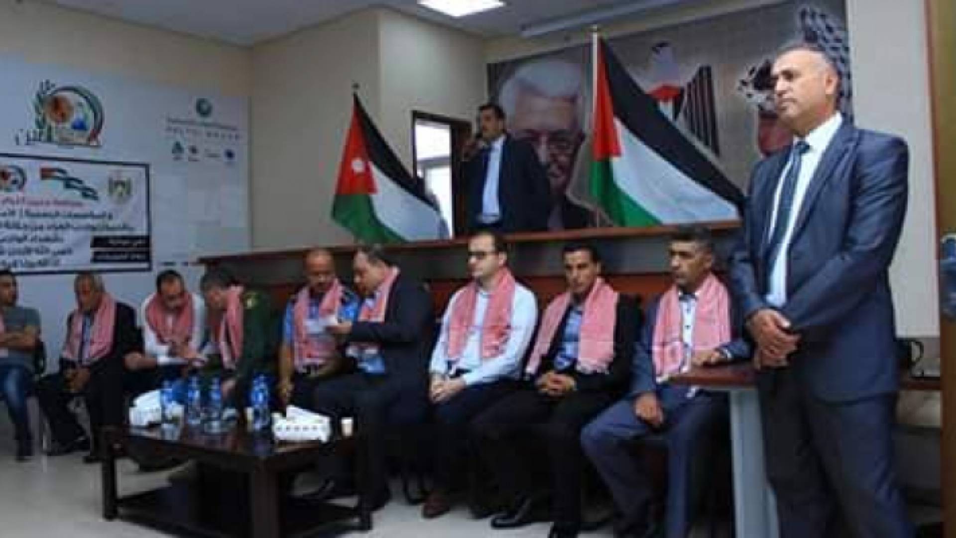 بيت عزاء في الضفة الغربية لشهداء عملية السلط والفحيص