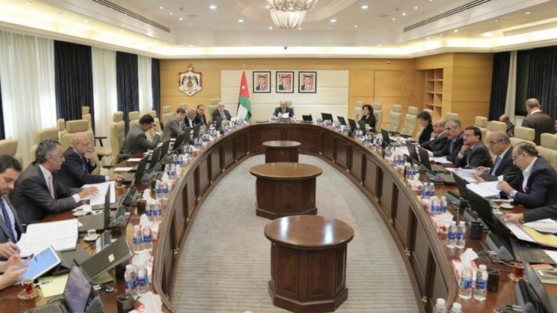اجتماع رئاسة الوزراء برئاسة الدكتور عمر الرزاز - ارشيفية