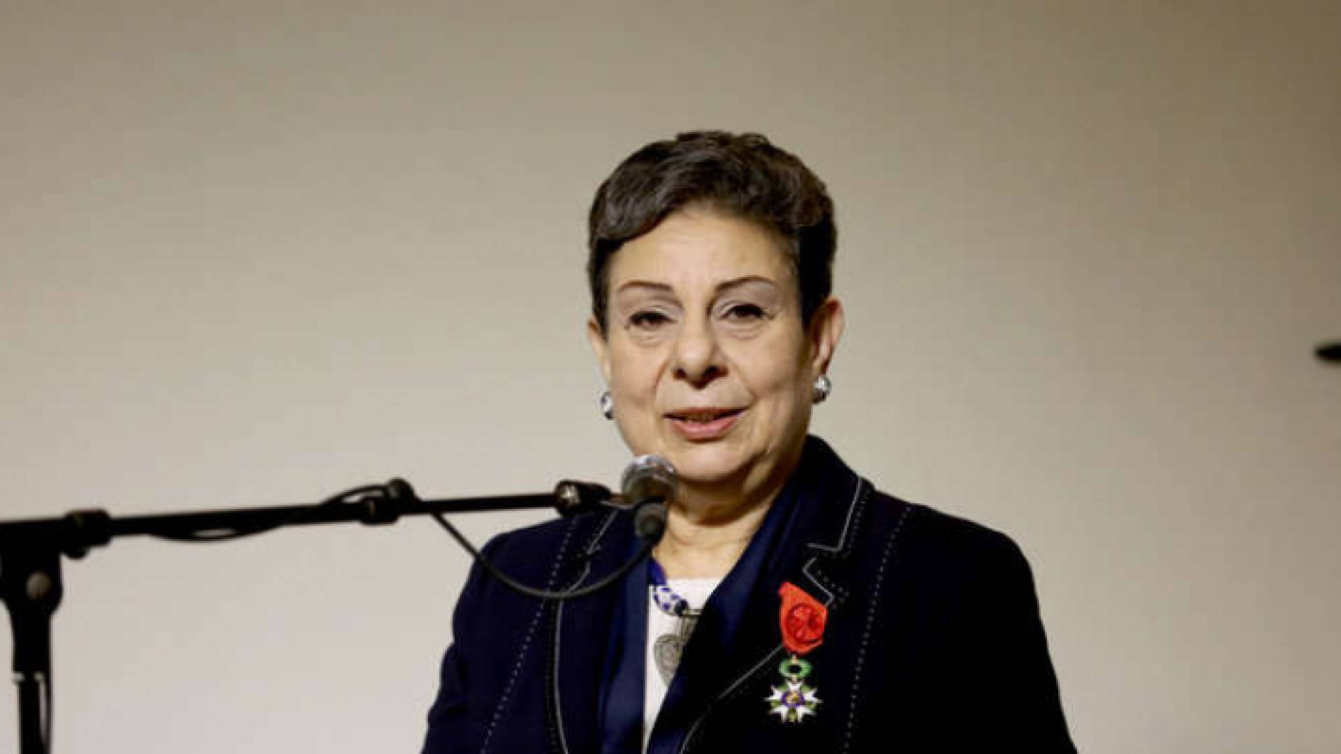 حنان عشراوي