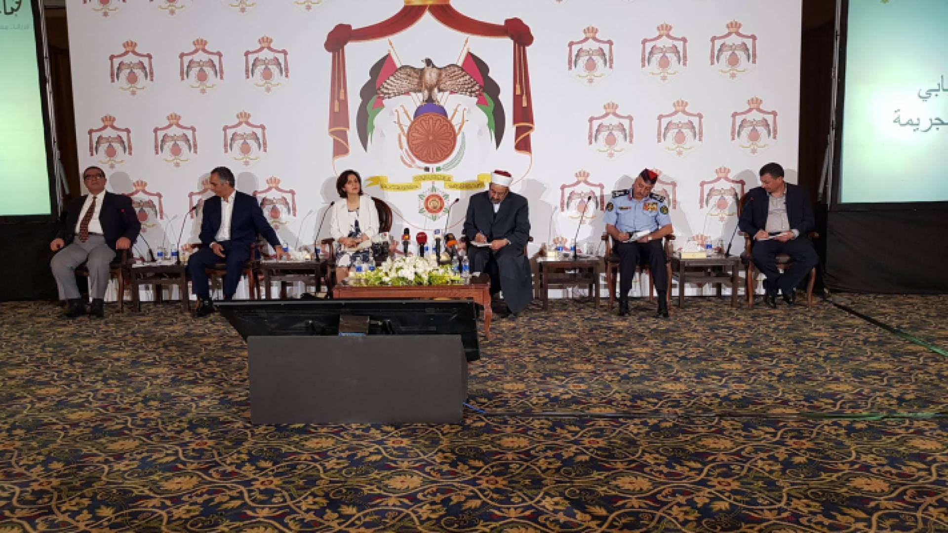 جانب من الندوة