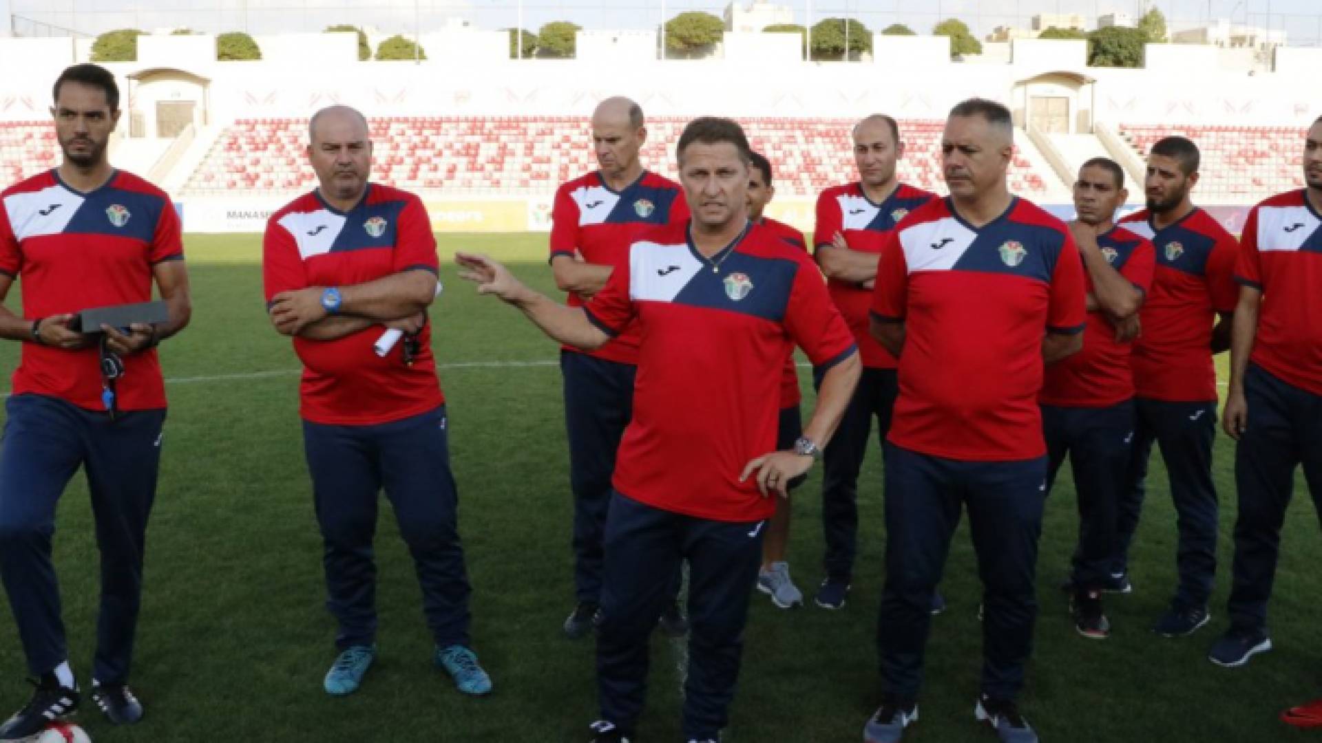 الجهاز الفني للمنتخب الوطني لكرة القدم