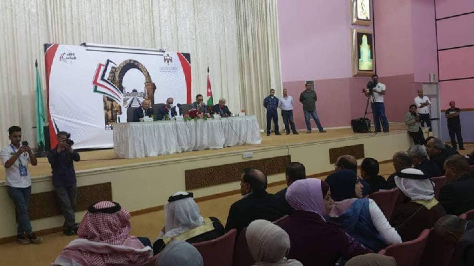 جانب من اللقاء