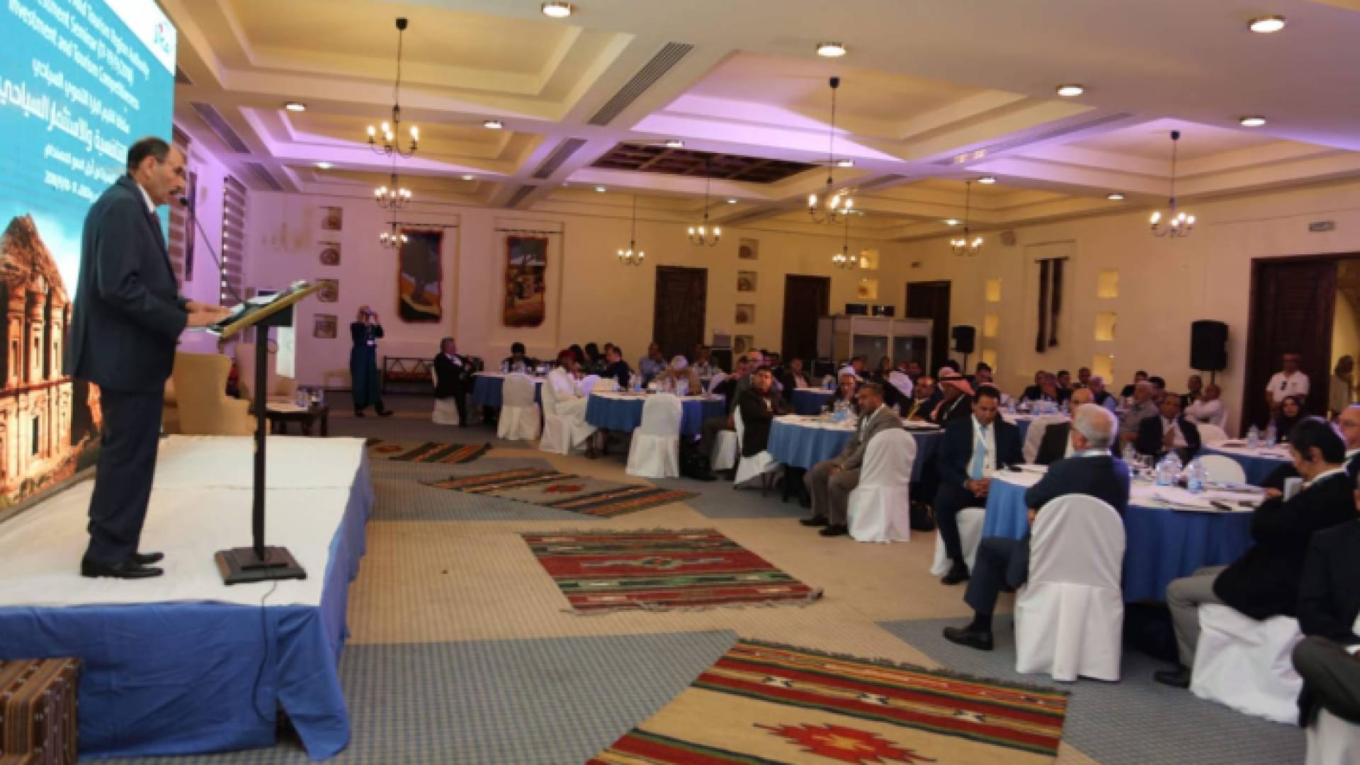 انطلاق أعمال مؤتمر التنافسية والإستثمار السياحي في البترا