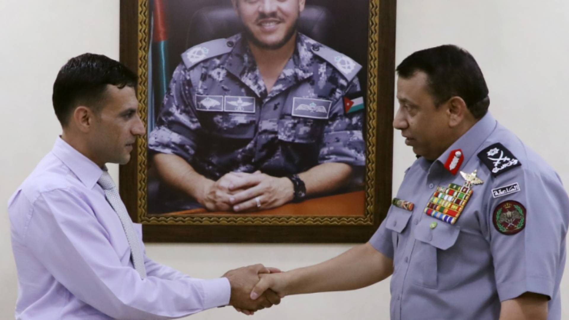 عثر على مصاغ ذهبي يقدر بحوالي 5000 ألاف دينار