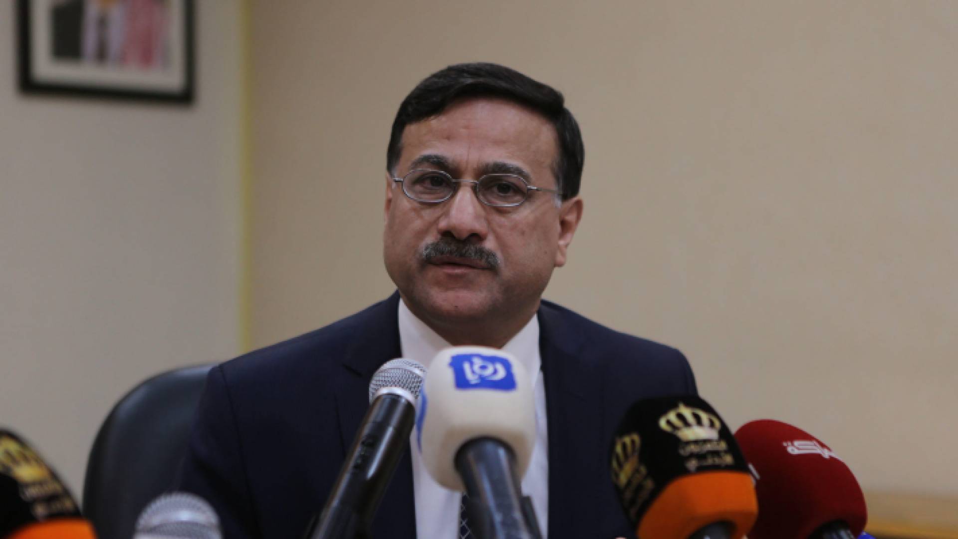 وزير المالية عز الدين كناكرية - ارشيفية