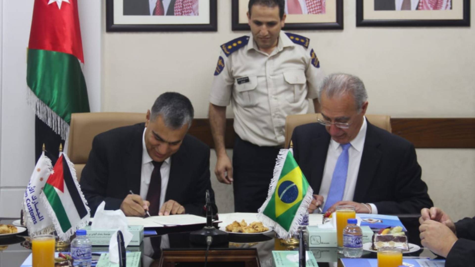 الجمارك الأردنية توقع مذكرة تفاهم مع الغرفة التجارية العربية البرازيلية