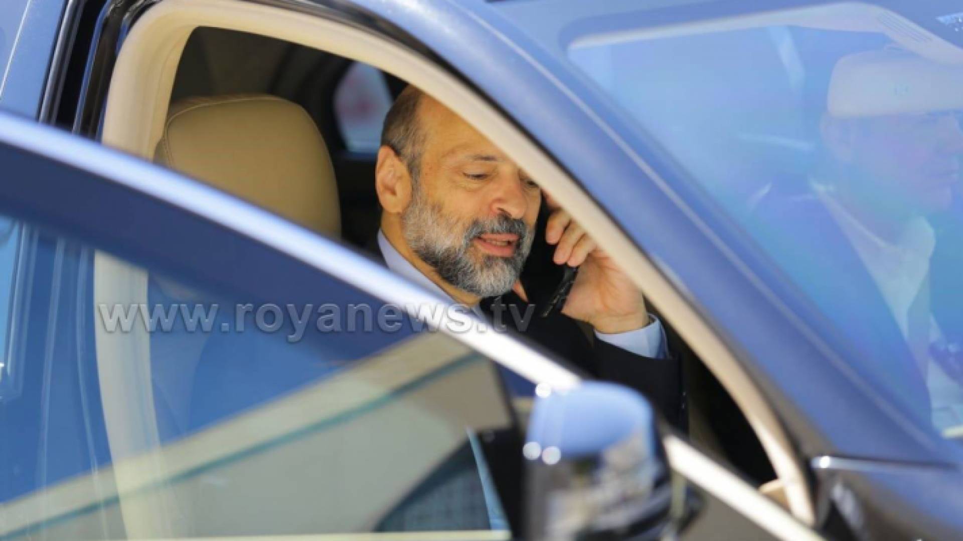 الرزاز لدى حضوره جلسة النواب التي ناقشت مشروع قانون ضريبة الدخل