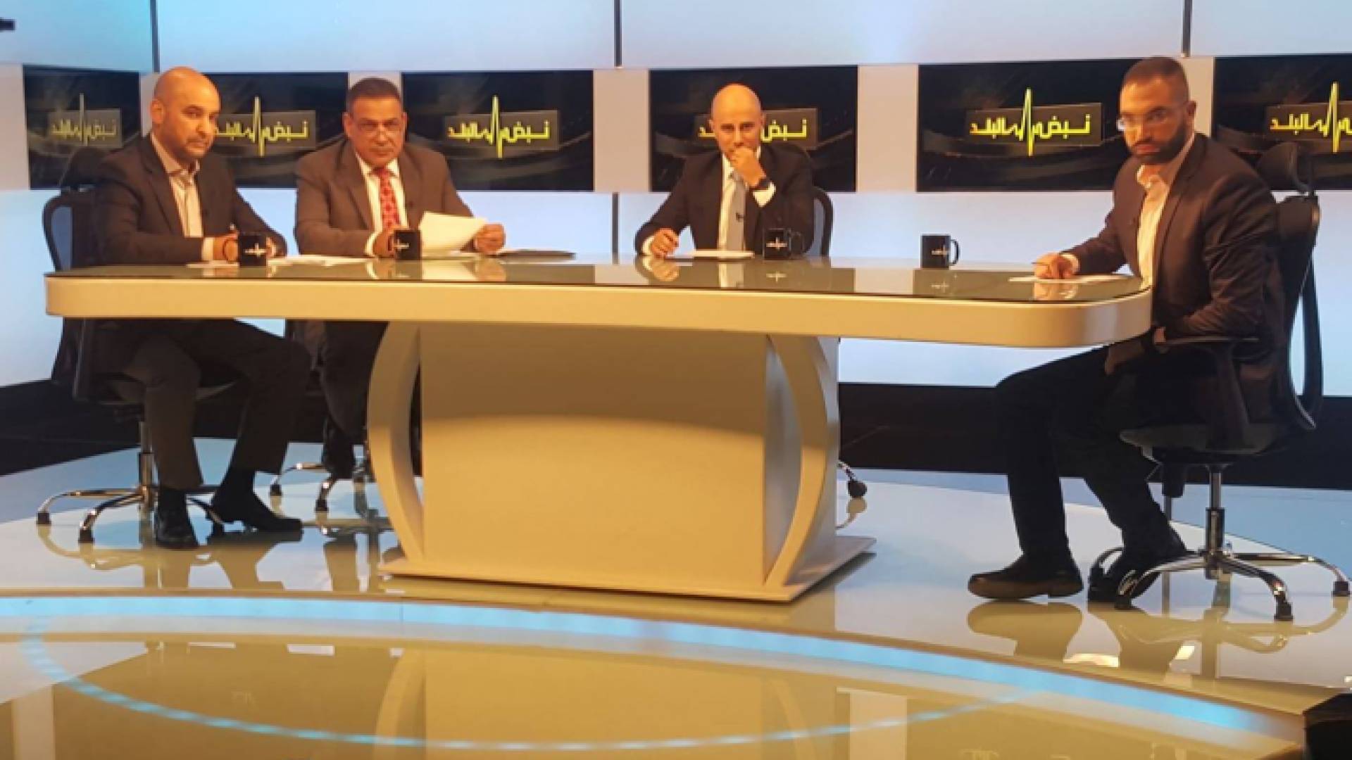 من الحلقة
