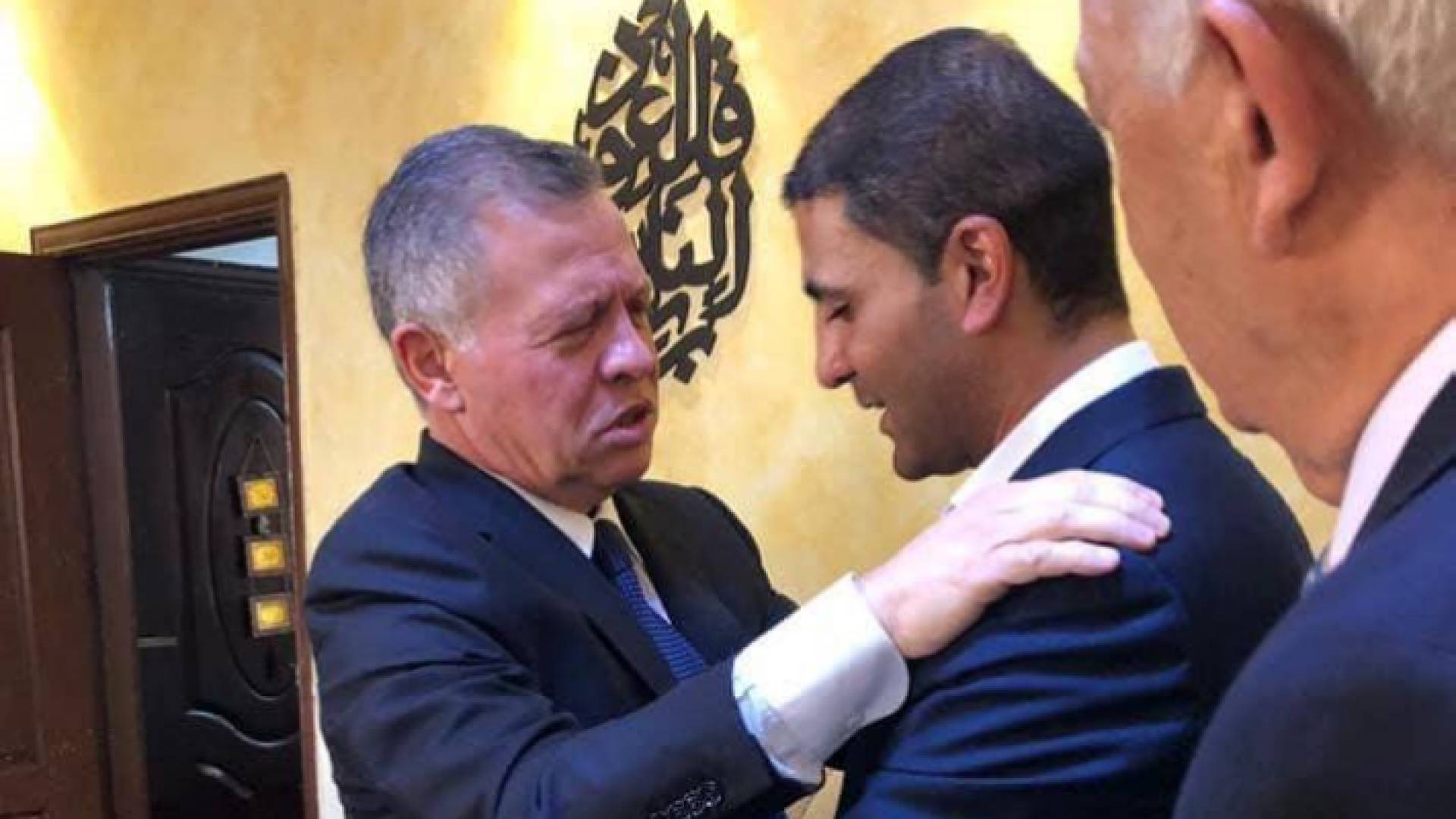 الملك يعزي والد الطفل هاشم الكردي