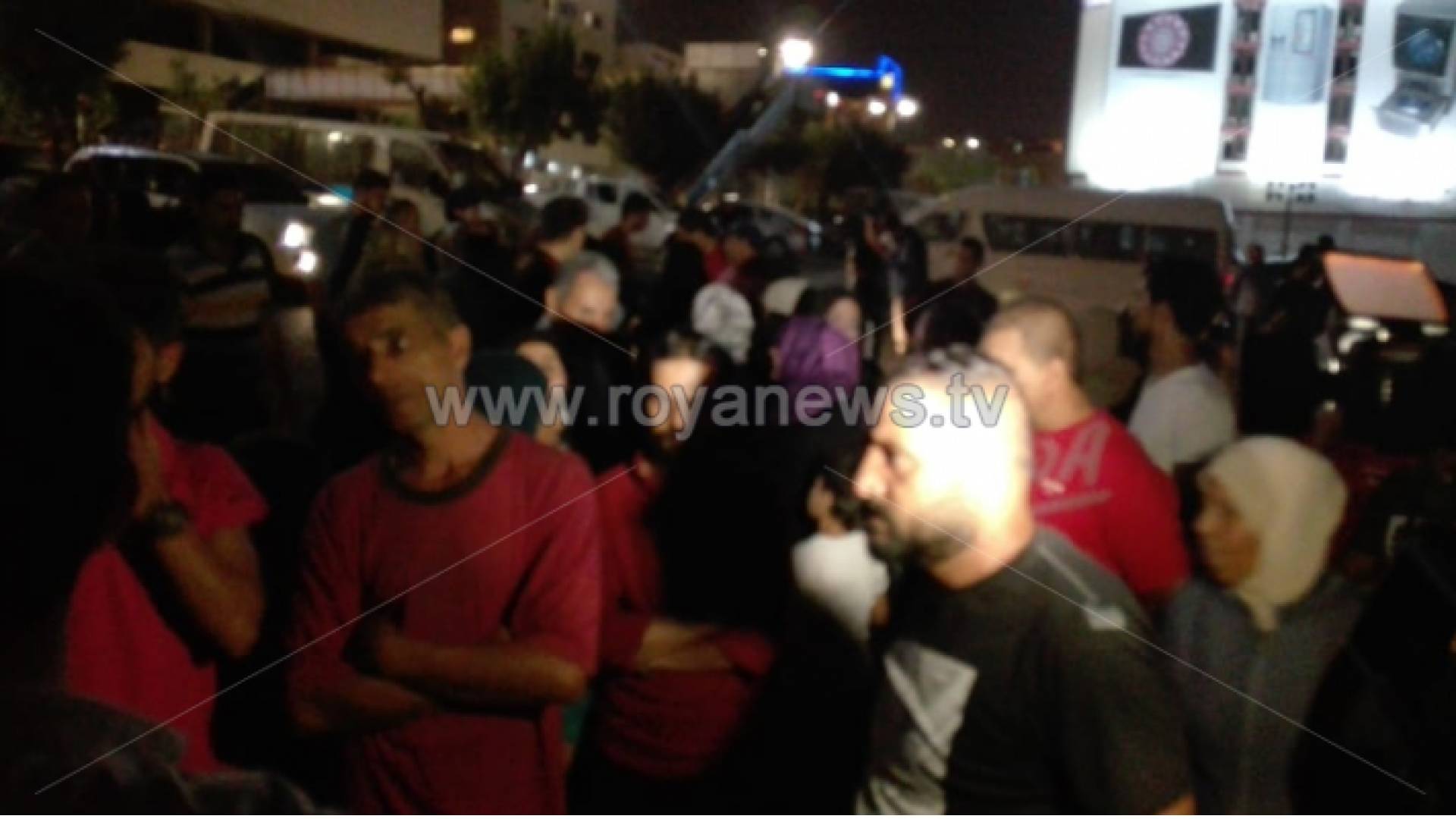 مواطنون يعتصمون بالقرب من "الرابع" للمطالبة بالعفو