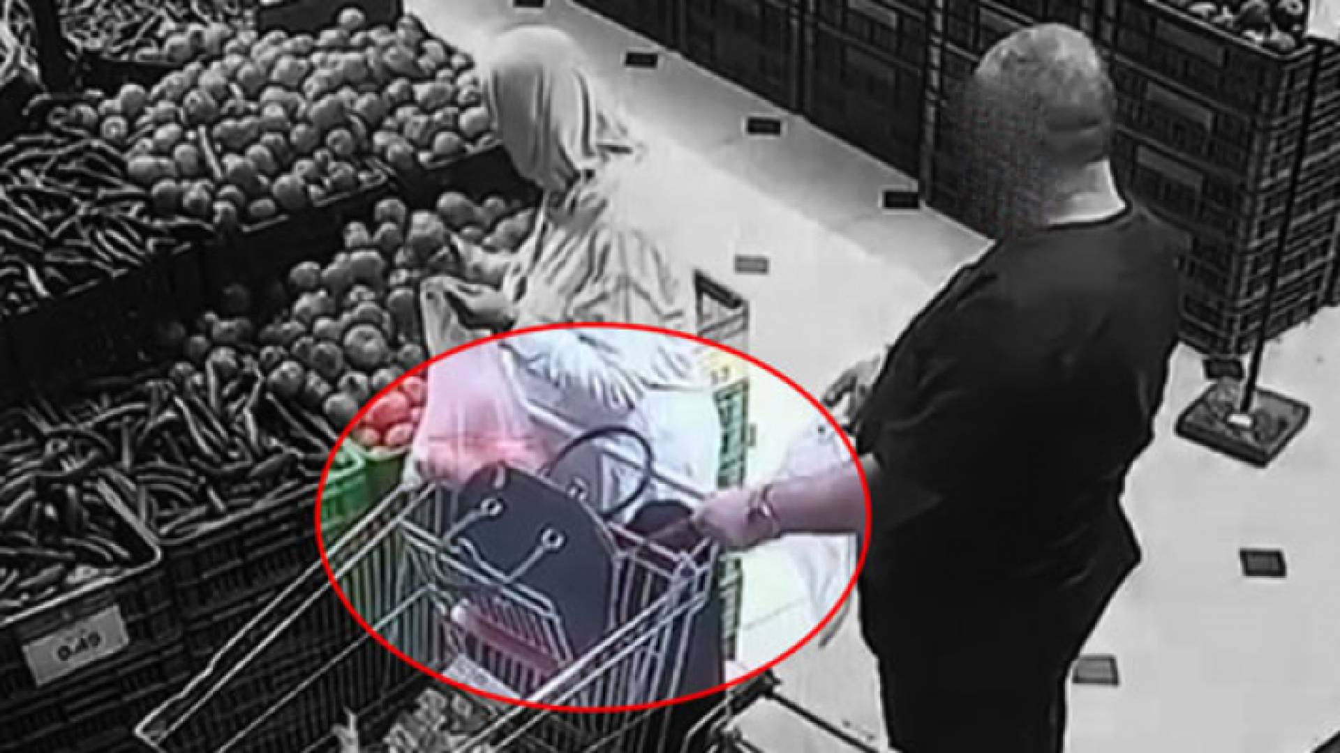 صورة الشخص الذي سلب السيدة - من الفيديو