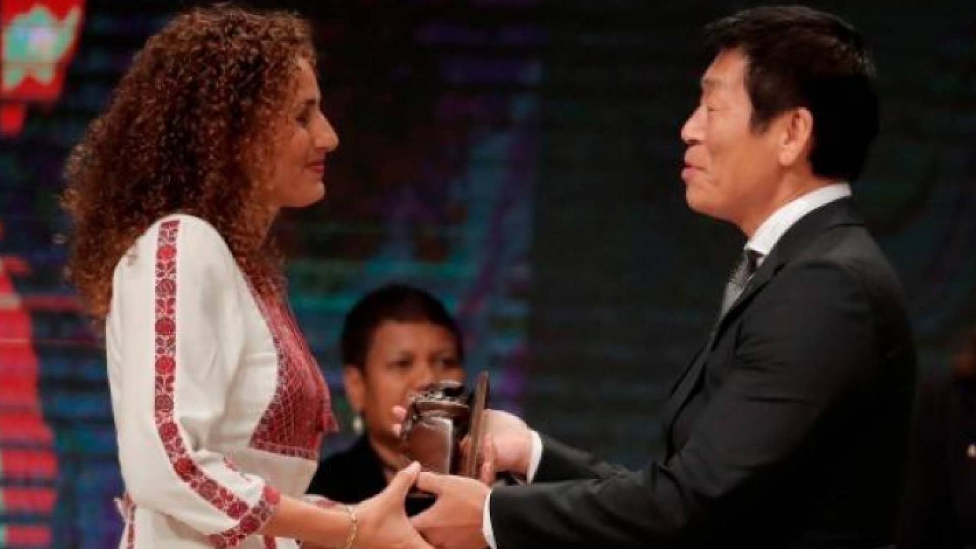 الأردنية سمر نصار تحصد الجائزة الدولية للمرأة والرياضة