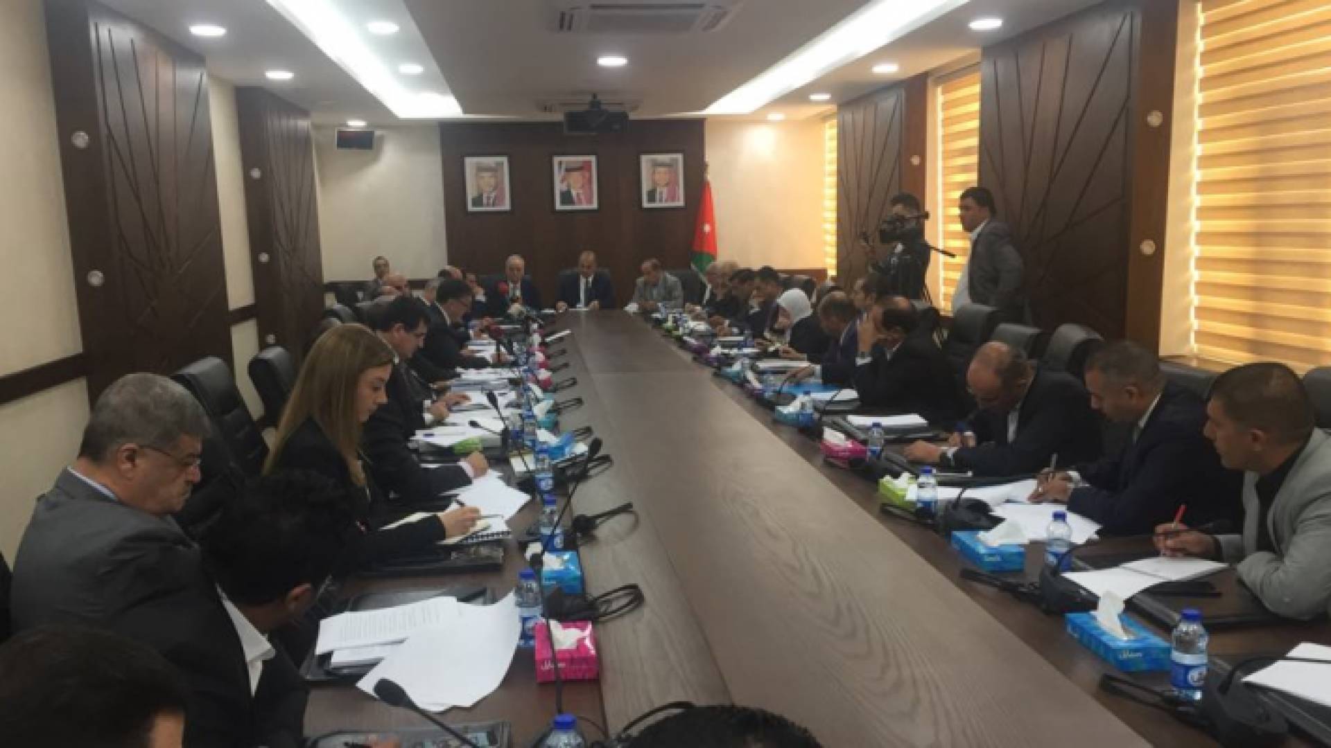 خلال لقاء جمعية البنوك مع الحكومة