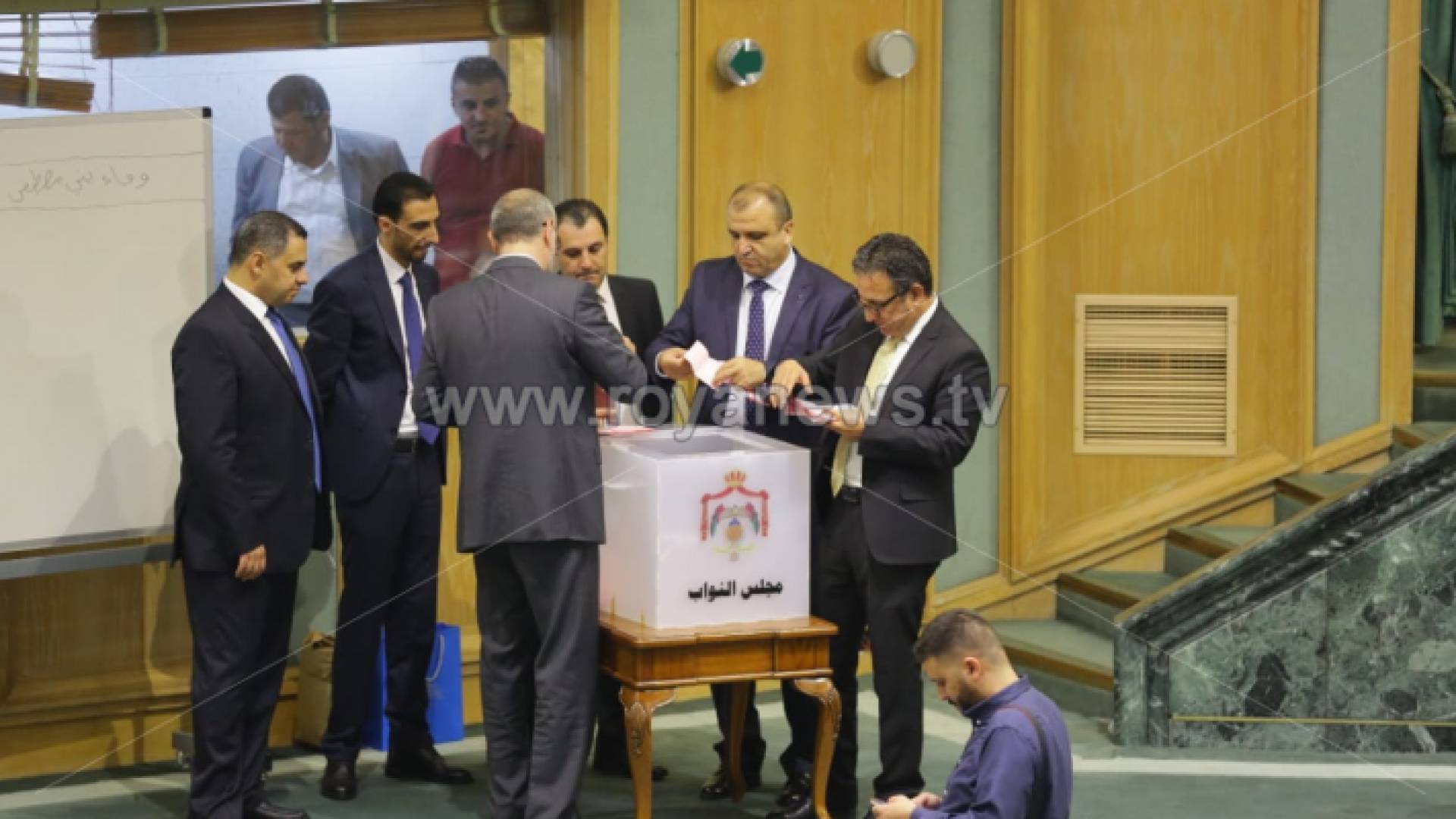 خلال جلسة التصويت