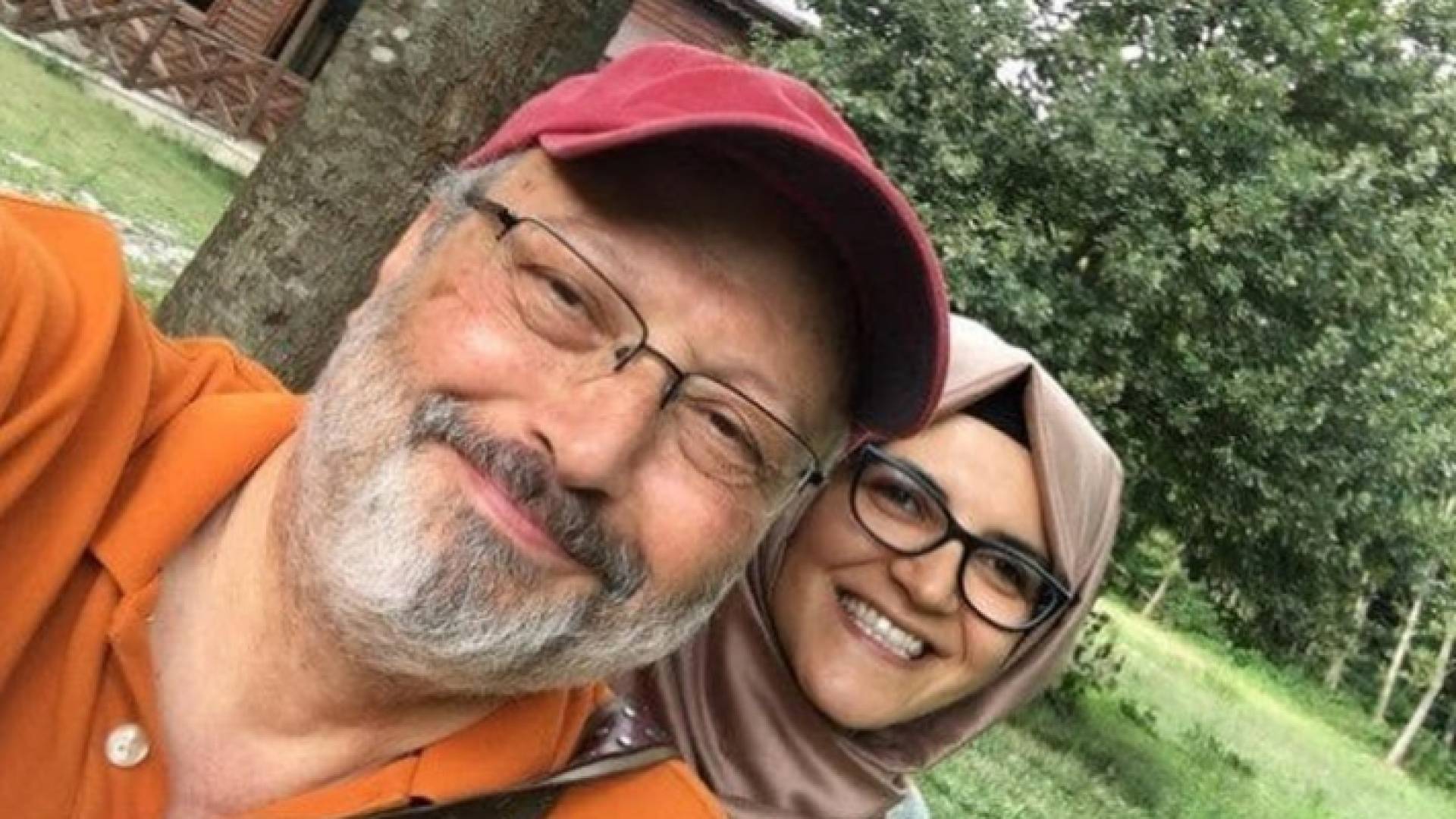 خاشقجي وخطيبته - ارشيفية