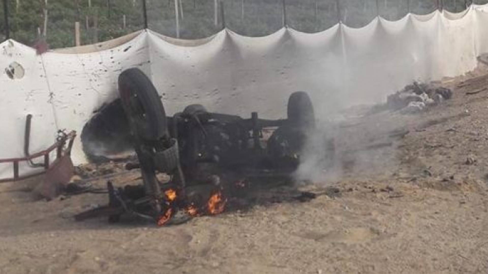 الاحتلال يقصف درجة نارية شرق رفح بقطاع عزة