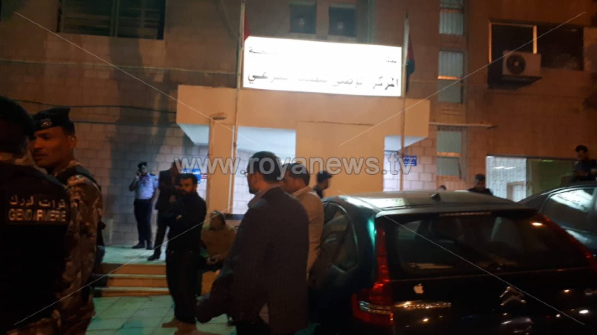 الصورة لحظة وصول الجثامين للطب الشرعي