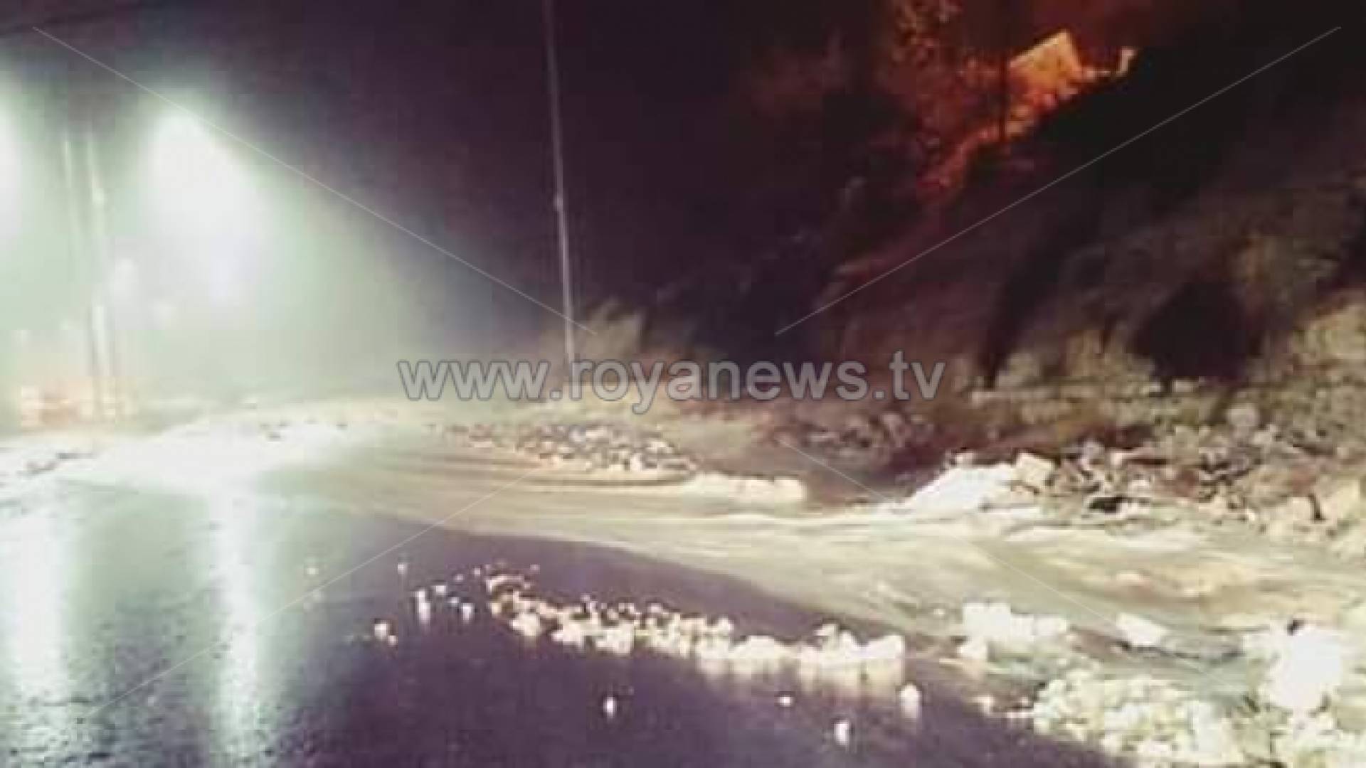 الصورة من مكان الانهيار