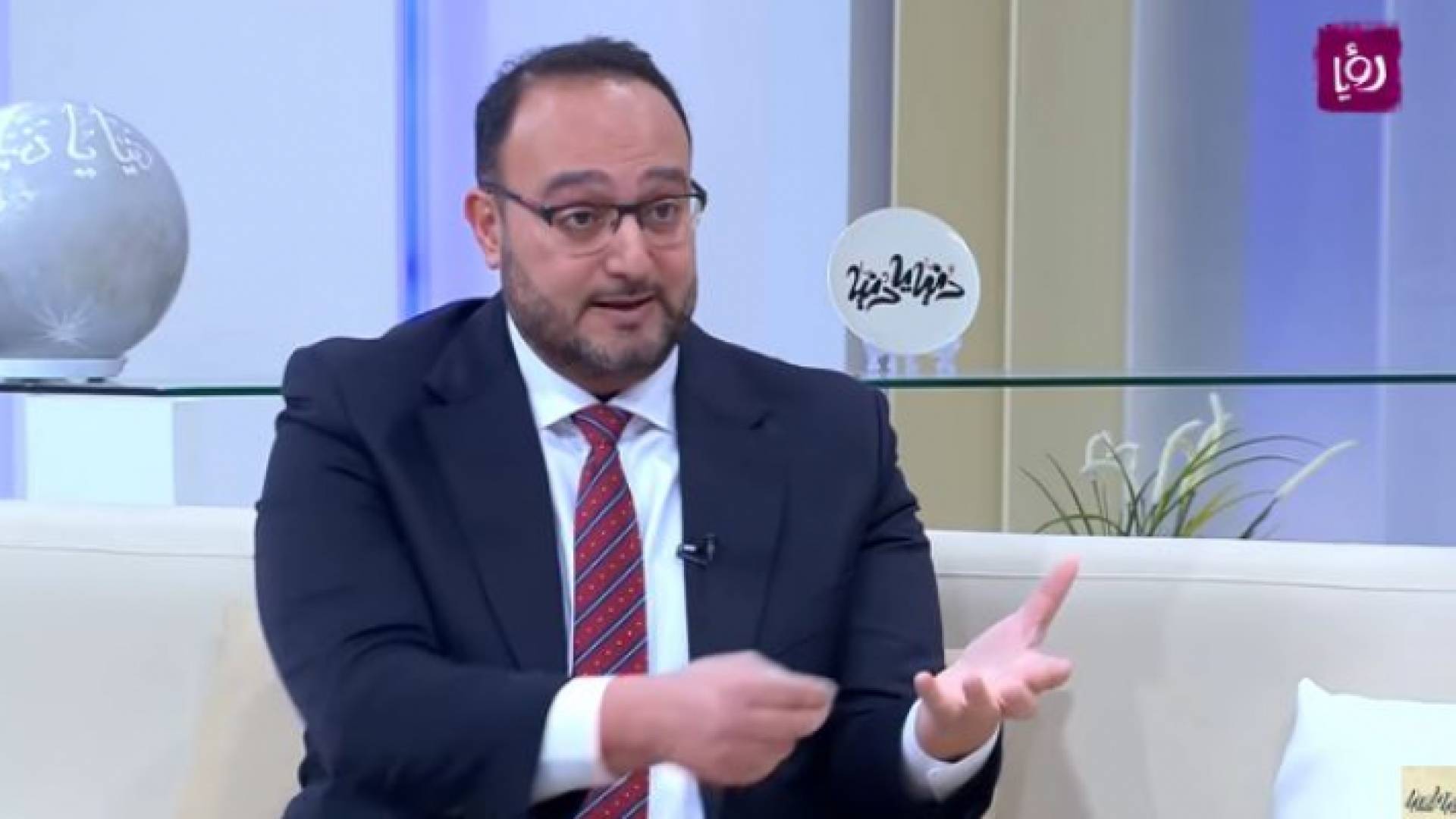 الاستشاري التربوي والأسري الدكتور يزن عبدة