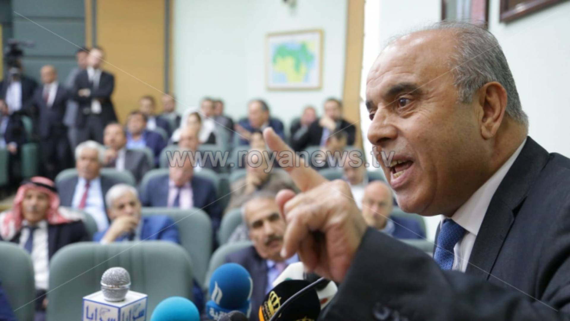 الصورة خلال الاجتماع