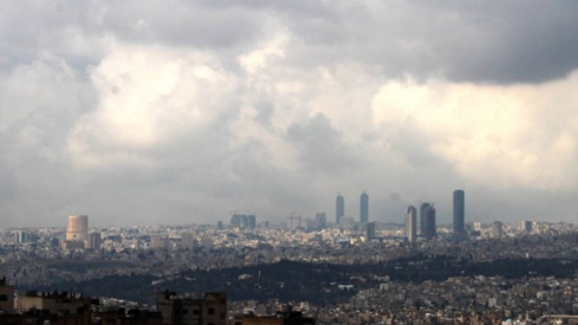 استمرار الأجواء المستقرة وهبوب الرياح الشرقية الخميس والجمعة