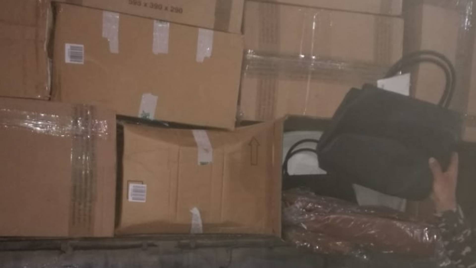 برسوم وغرامات تقدر ب (85) ألف دينار