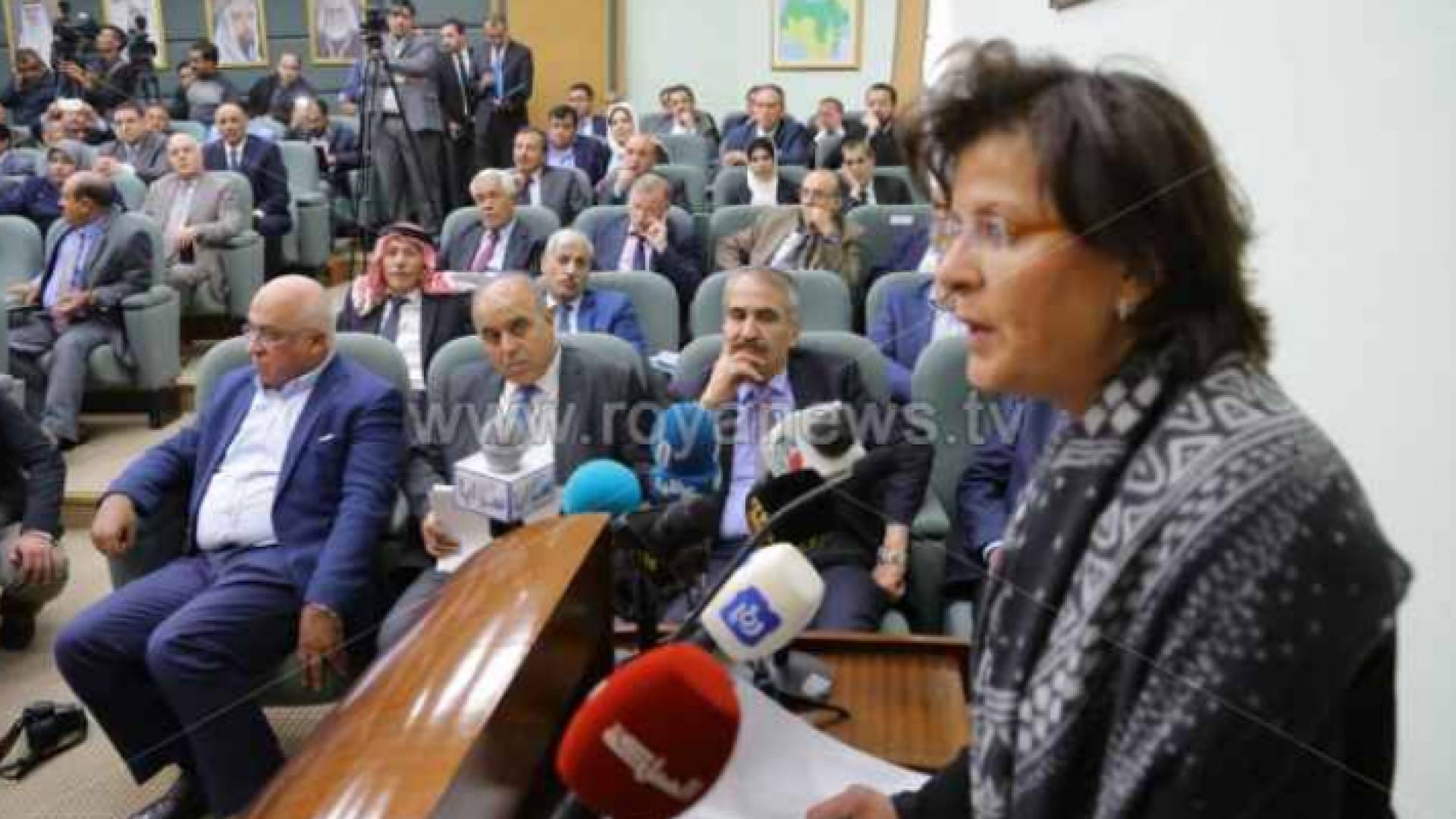 ارشيفية للوزيرة لينا عناب