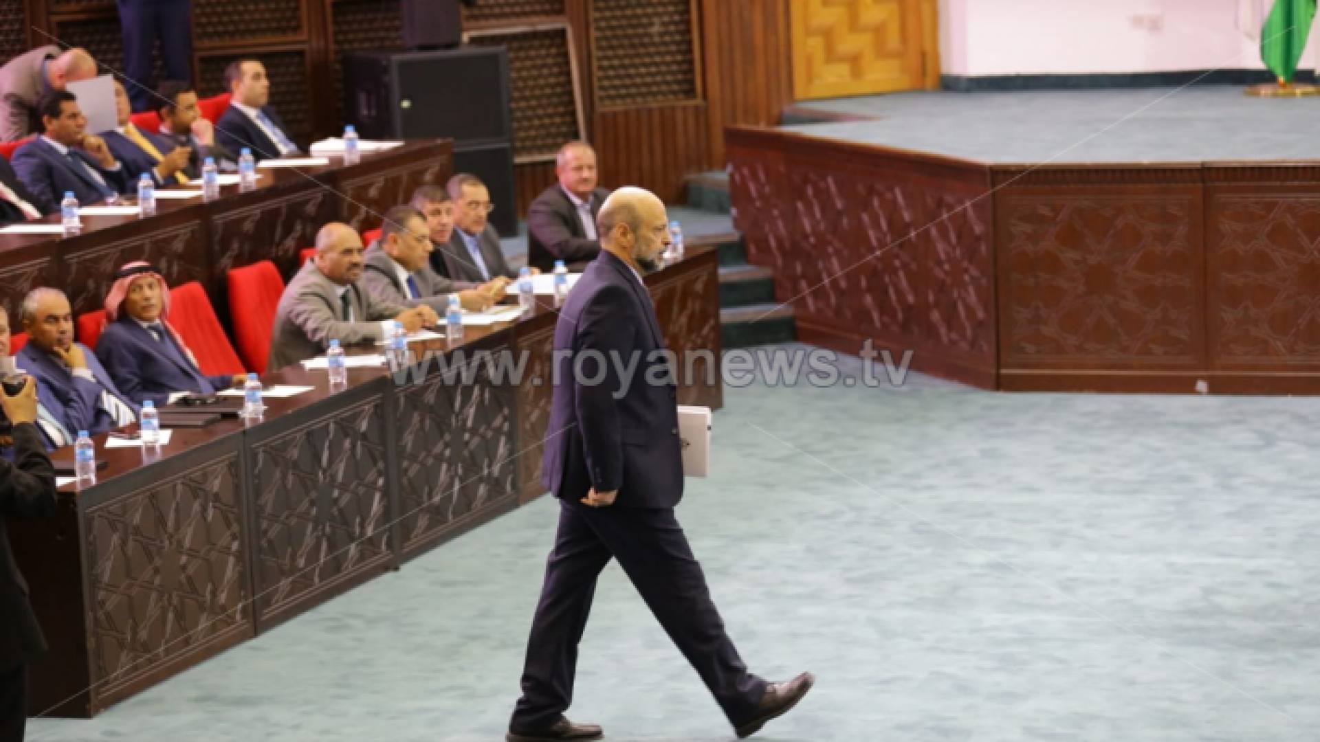 الرزاز خلال الجلسة