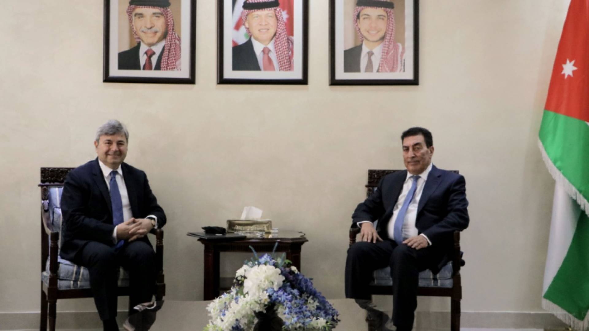 الطراونة يستقبل السفير التركي لدى المملكة مراد قرة غوز