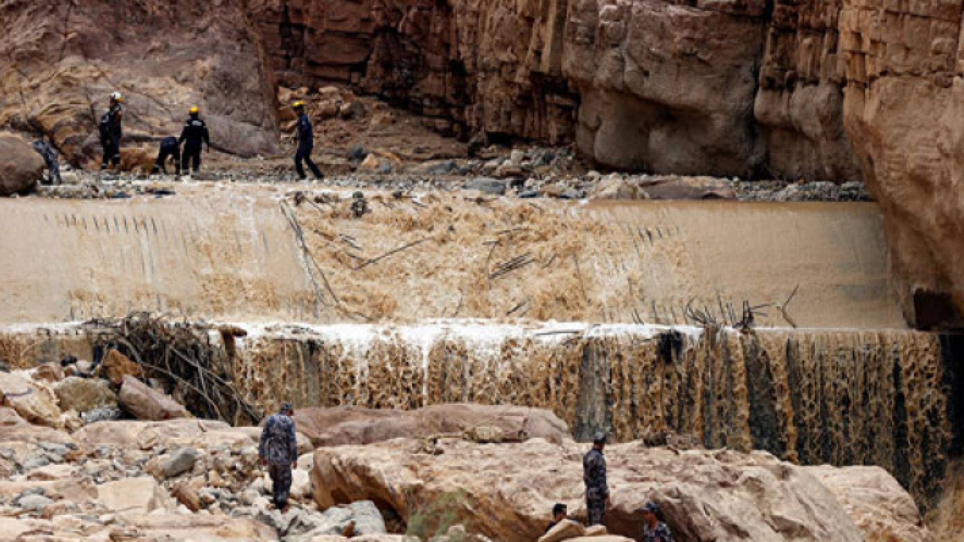 خلال عمليات البحث عن مفقودين بالبحر الميت