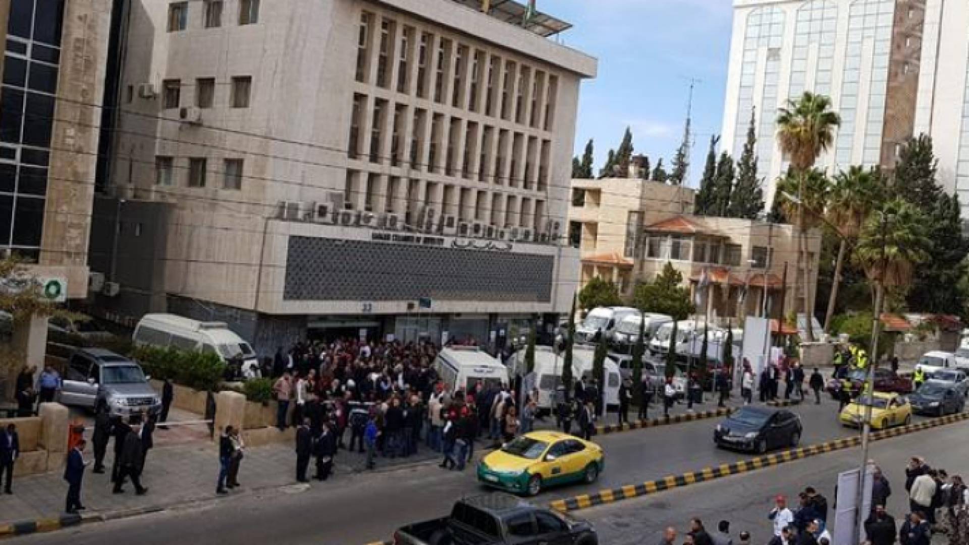 بدء عملية الاقتراع في انتخابات غرف الصناعة