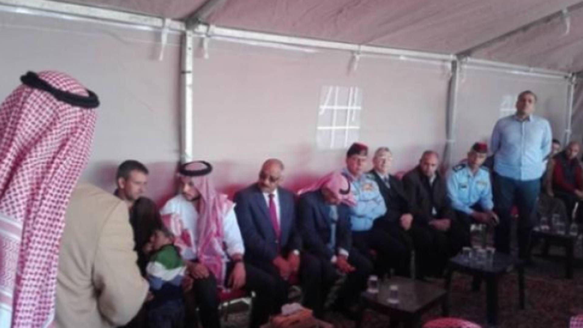 ولي العهد يقدم واجب العزاء